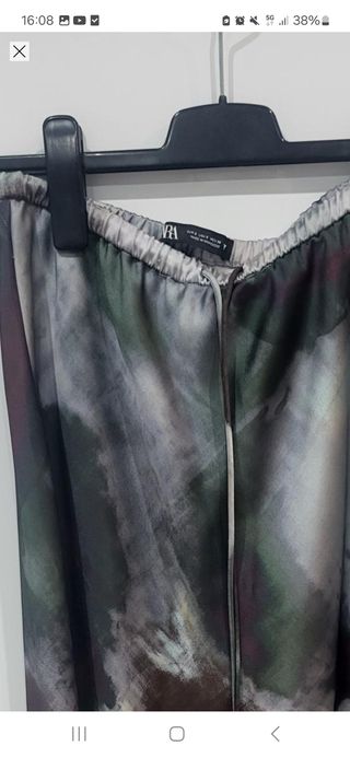 Falda satinada Zara Talla S