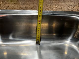 Fregadero de acero inoxidable sin usar