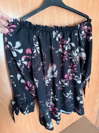 Blusa mujer floral hombros descubiertos