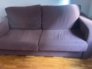 Sofá de tela marrón/morado