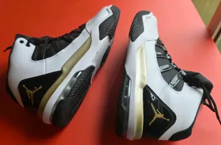 Zapatillas Jordan Max Aura Talla 41.5 nuevo