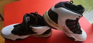 Zapatillas Jordan Max Aura Talla 41.5 nuevo