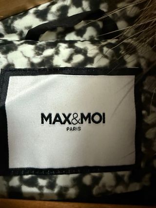 Abrigo acolchado con cuello de pelo