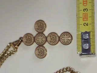 Collana Croce San Benedetto Dorata Protezione