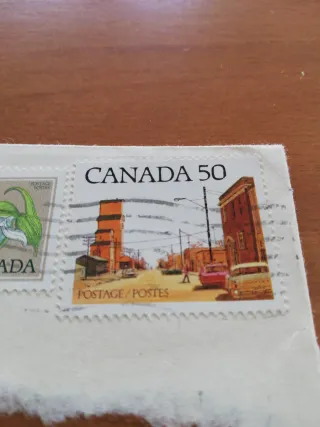 2 Sellos Canadá Flor y Edificio