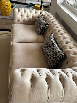 Sofa chester terciopelo beige
