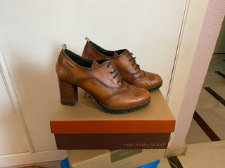 Zapatos tacón Pikolinos marrones