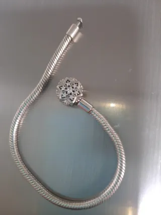 Pulsera Charm Plata.largo 17 cm Equivale a 11,907g