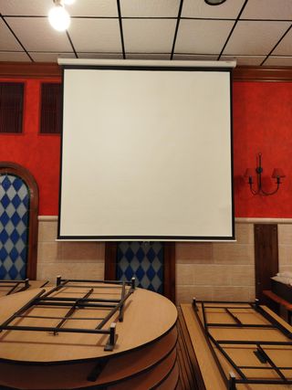 Proyector Sony 2700 Lúmenes VPL-CX100