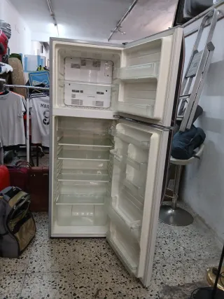 Nevera Sharp con garantía y transporte