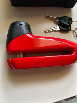 Candado de disco ABUS rojo con funda y llaves