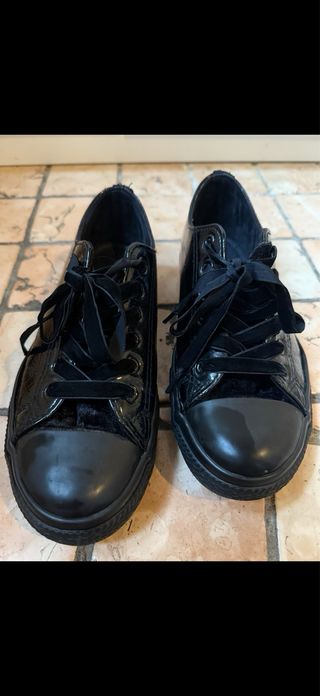 Scarpe basse nere lucide