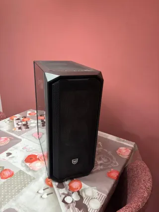 Torre Gaming Negra y Roja