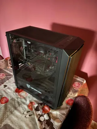 Torre Gaming Negra y Roja