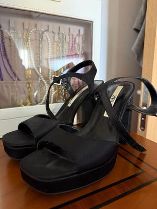 Sandalias Zara Tacón Plataforma Satén