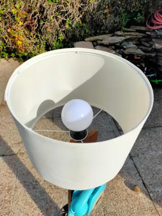 Lámpara de pie vintage azul y madera