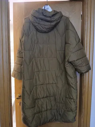 Plumífero oversize mujer marrón