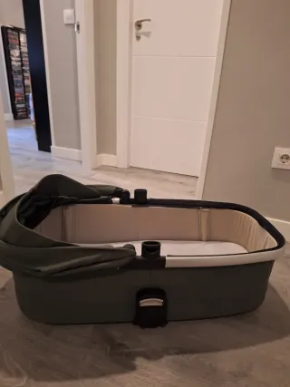 Silla de paseo Joolz Hub + Capazo