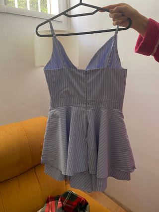 Vestido de verano. Con pantalones cortos debajo.