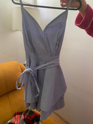 Vestido de verano. Con pantalones cortos debajo.