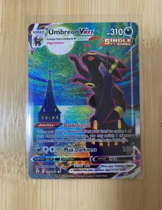 Carta Pokémon Umbreon VMAX 215/203