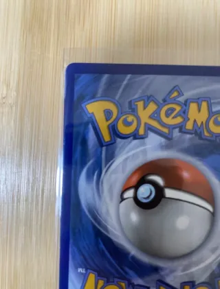 Carta Pokémon Umbreon VMAX 215/203