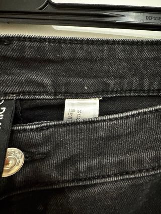 Pantalón flare Divided (H&M) negro - Talla 52