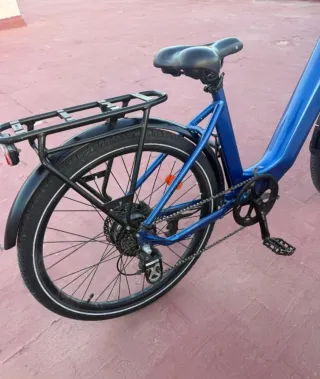 Bicicleta Eléctrica Azul Casi Nueva