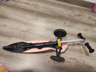 Patinete infantil rosa con 2 bases