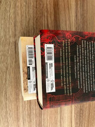 Las tinieblas y el alba (La precuela de Los pil...