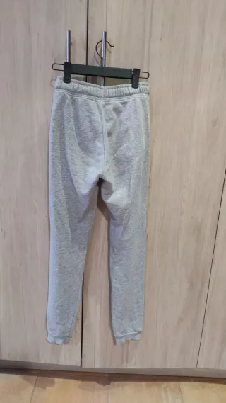 Pantalón deportivo gris Bershka mujer