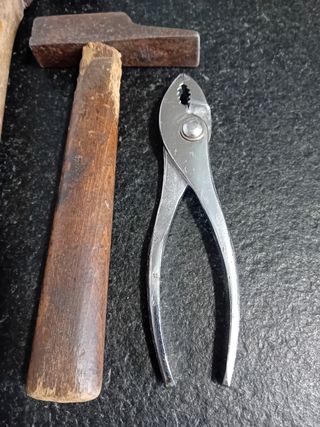 Set 2 martillos y 1 alicate