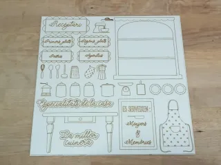 Siluetas Bebé y Cocina Madera