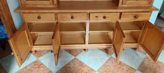 Armario vitrina madera y cristal