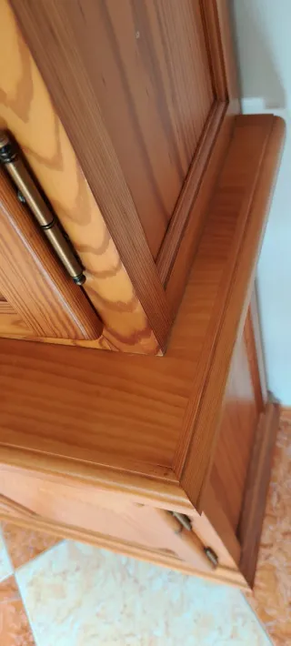 Armario vitrina madera y cristal