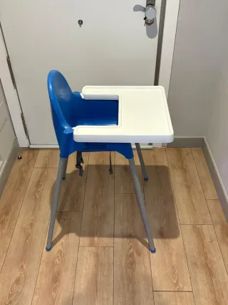 Trona azul para bebé