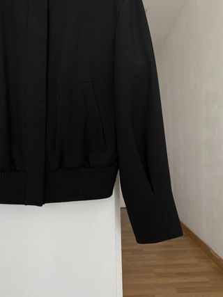 Chaqueta bomber negra & Other Stories – Talla 36