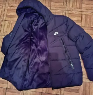 Chaqueta Nike negra con Capucha