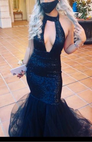 Vestido Negro Hecho a Mano Exclusivo