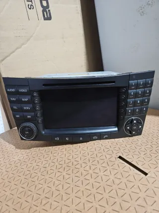 Rádio Original Mercedes W211
