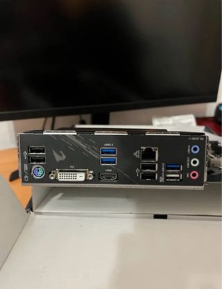 Placa Base Aorus B550M Elite