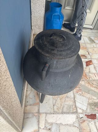 Pote antiguo de metal/ j franco santiago m3