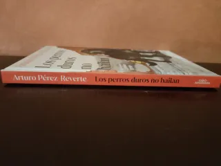 Los perros duros no bailan (edición ilustrada)