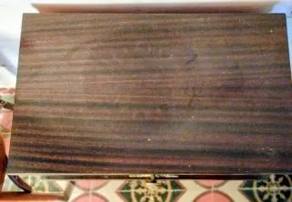 Mesilla antigua clásica de madera