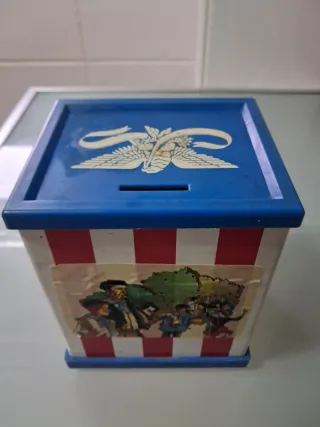 Hucha Antigua Rima Americana