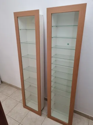 2 Vitrinas Ikea Bertby Madera y Cristal