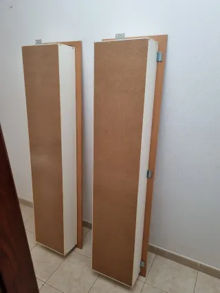 2 Vitrinas Ikea Bertby Madera y Cristal