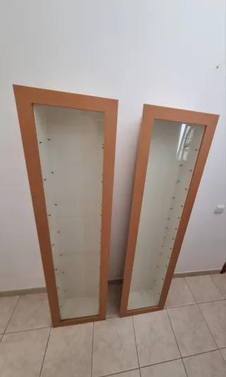 2 Vitrinas Ikea Bertby Madera y Cristal
