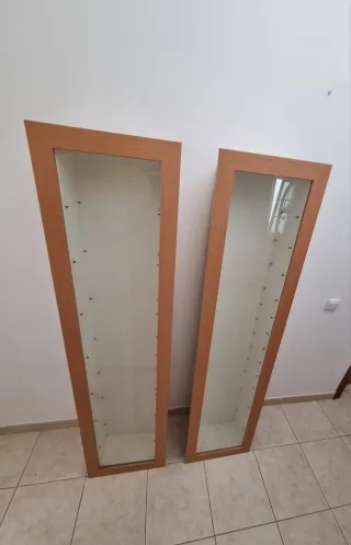 2 Vitrinas Ikea Bertby Madera y Cristal