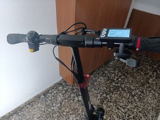 Patinete Eléctrico con Luz Trasera